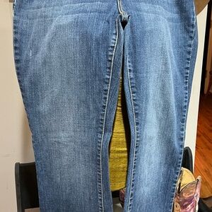 Levi's Women's Bootcut Jeans in Classic Blue